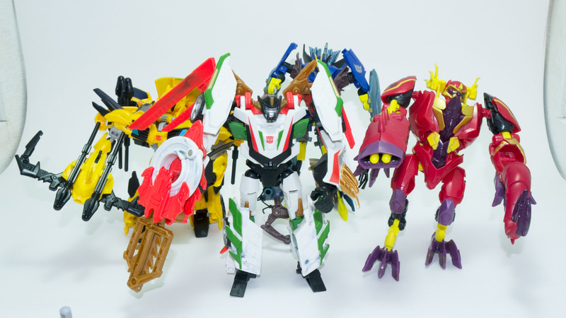 Illustration for article titled The New Beast Wars Begin with Optimus Prime and Predaking